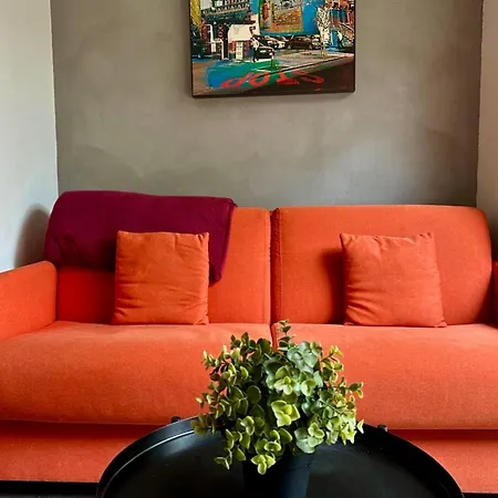 Le Jardinet - With Office In The Center! Сasa de vacaciones *